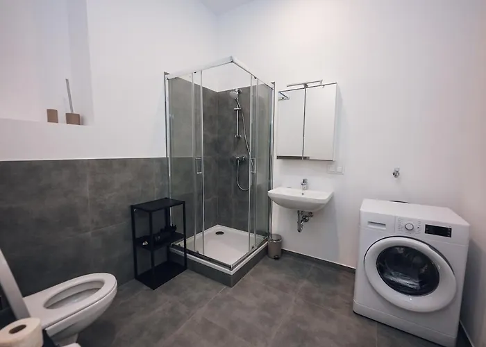 Lage & Modernes Design Διαμέρισμα
